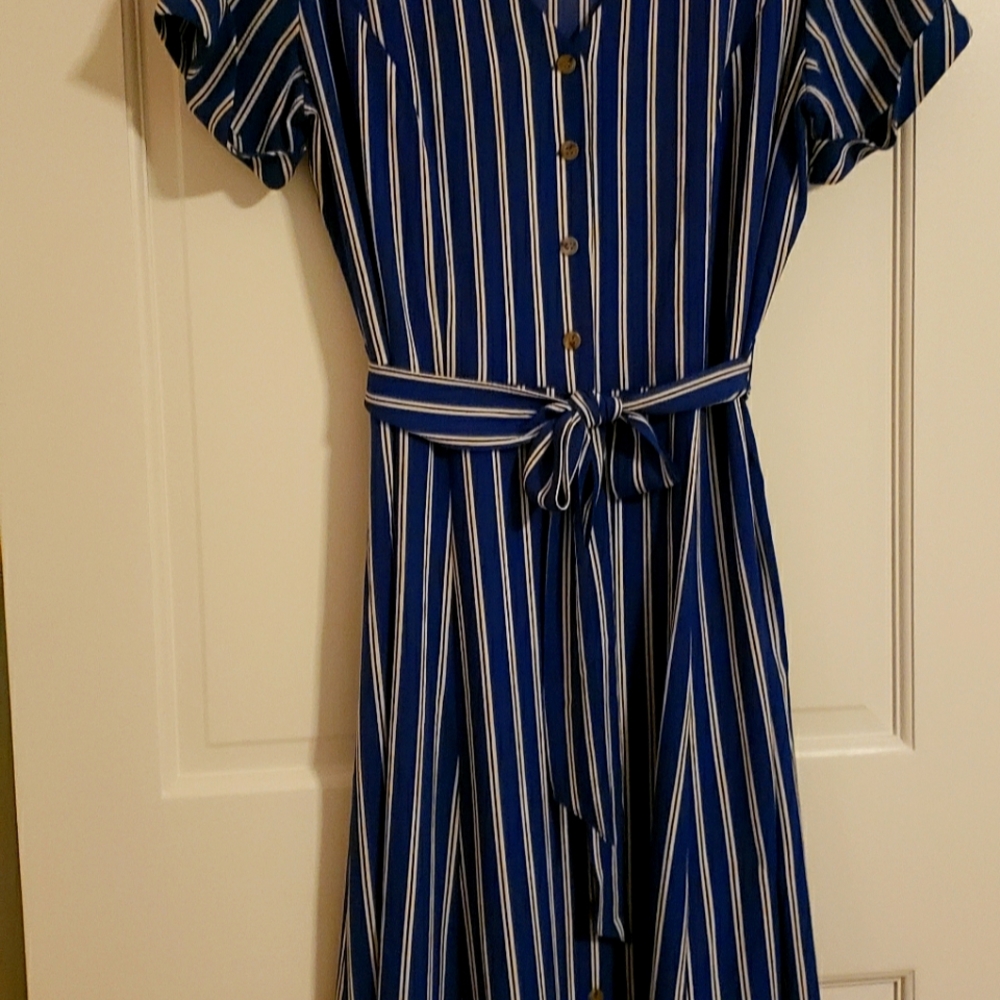 Short sleeved blue striped belted AGB dress